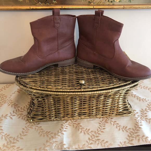 Brown Ankle Cow Boots Size 9 - Picture 2 of 4